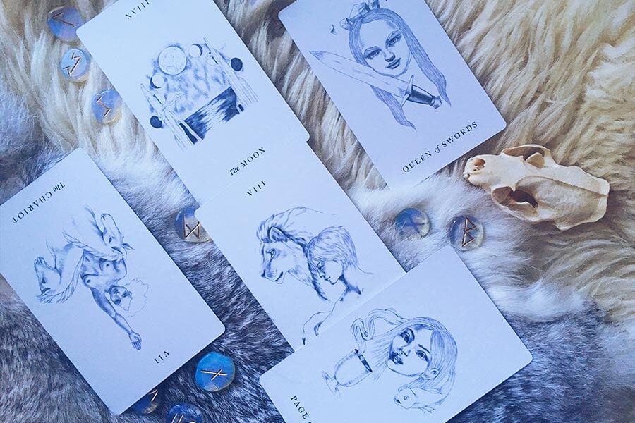 September 2019: Tarot spread for the full moon in Pisces